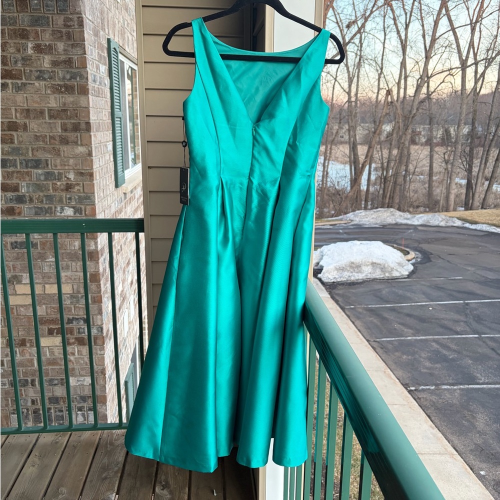 🆕✨ Adrianna Papell Emerald Fit&Flare Satin Midi Cocktail Dress Size 2,12 Gown - Picture 6 of 17